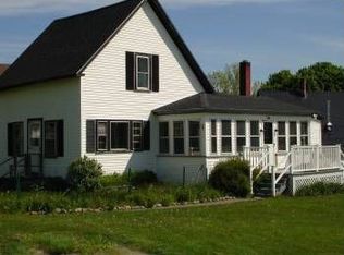 16 Hildreth St, Old Town, ME 04468