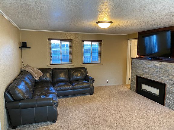 2nd image of 613 S 8th St