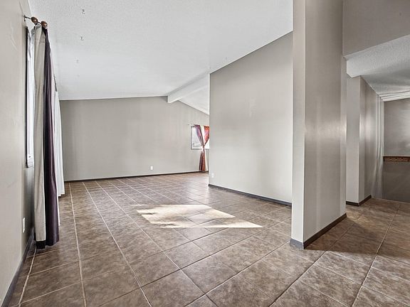 4th image of 38 Raven Dr