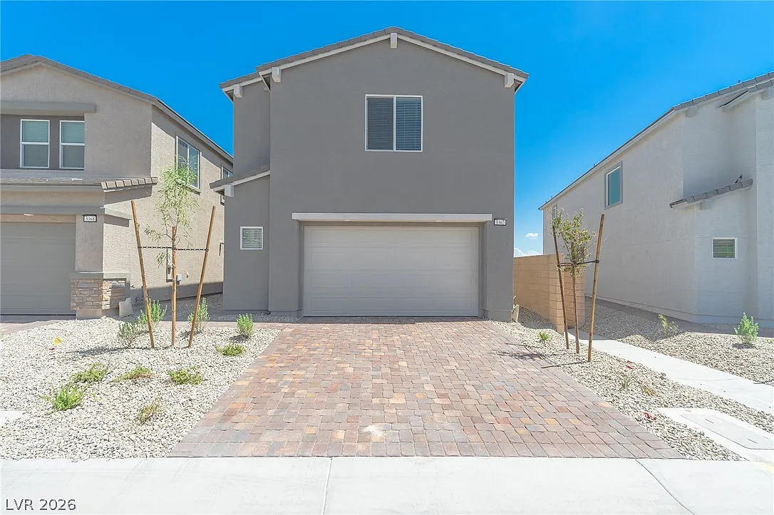 4 bed, 4.0 bath, 2405 sqft, $2,650 — Photo 1