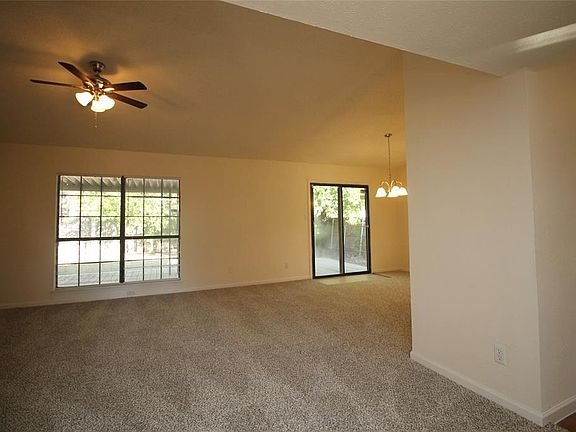 3rd image of 6724 Sunnybank Dr