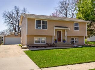 604 NE 6th St, Grimes, IA 50111