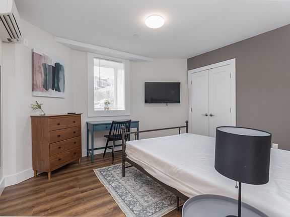 5th image of 843 Columbia Rd #1A