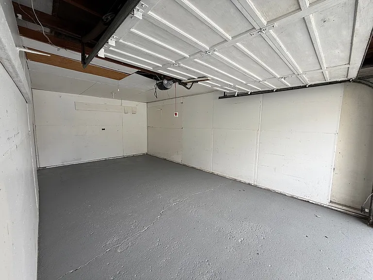 542 Cherry Ln — Photo 15