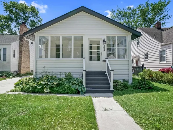 1047 Harvard Rd, Berkley, MI 48072