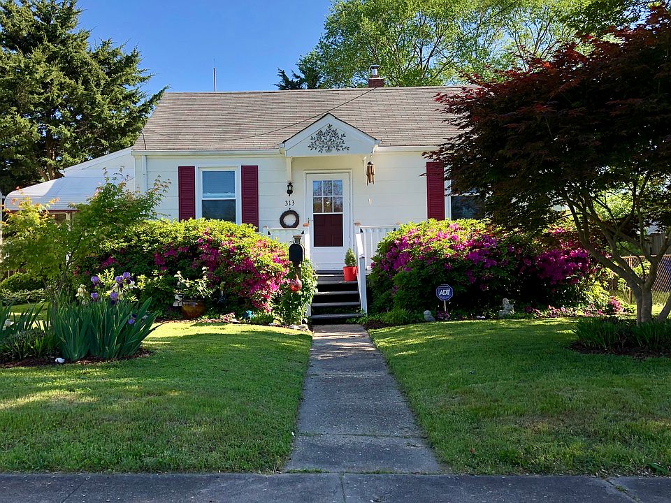 1st image of 313 Dune St