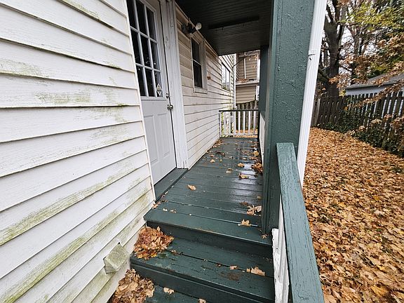 4th image of 3341 Hyde Park Ave