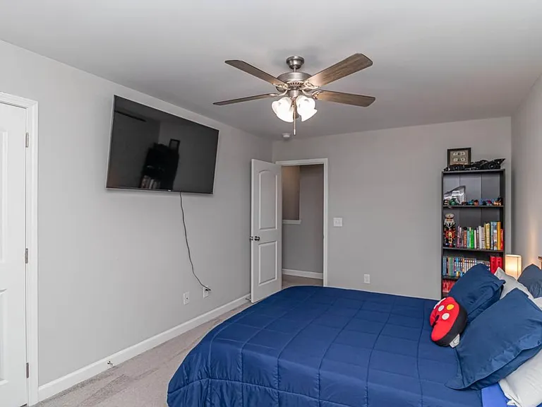 300 Stonebridge Dr — Photo 20