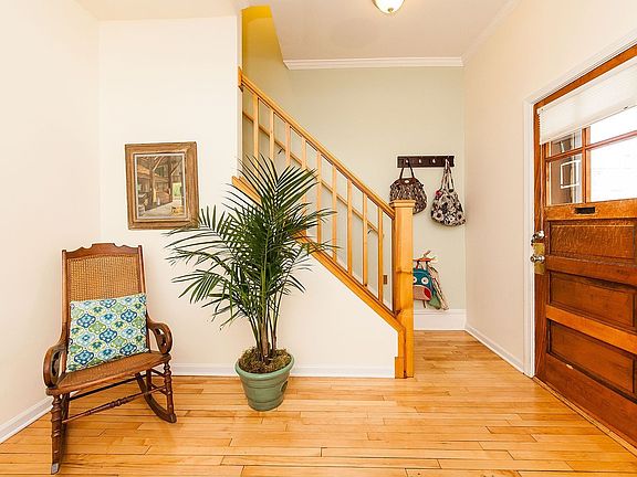4th image of 1854 N Albany Ave