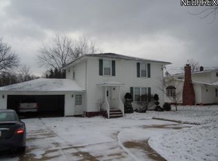 2429 Royalwood Rd, Broadview Heights, OH 44147