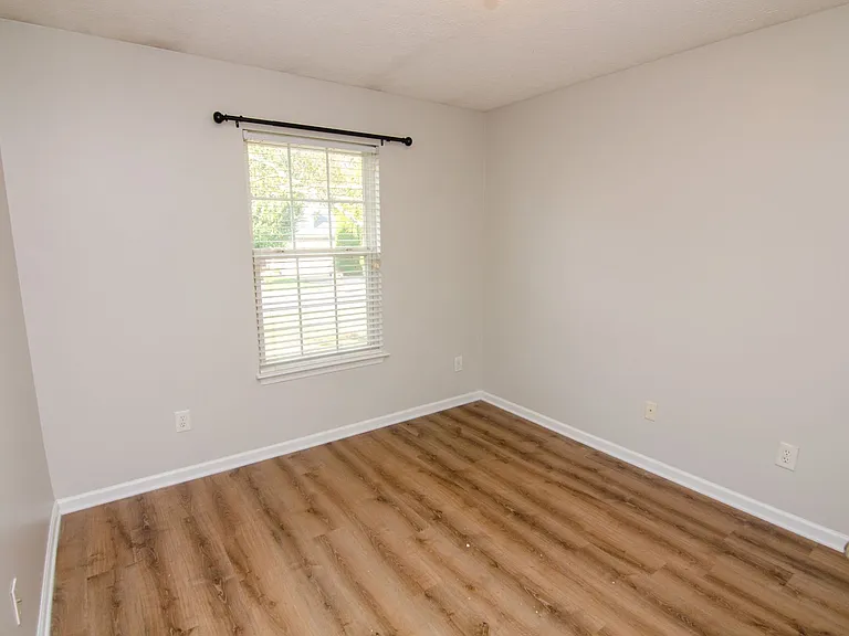 1912 Portview Dr — Photo 15