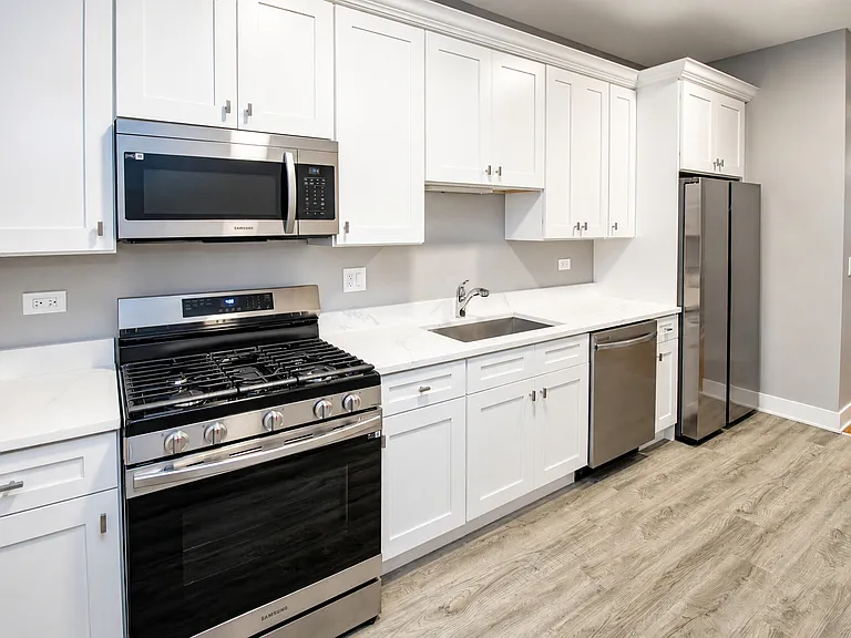5310 S Harper Ave #2S — Photo 3