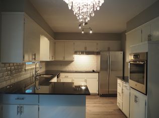 1582 Cottage Ave E, Saint Paul, MN 55106