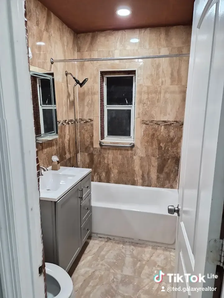 2 bed, 963 sqft, $2,500 — Photo 3
