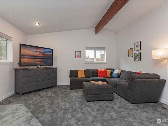 4th image of 5916 186 Place SW