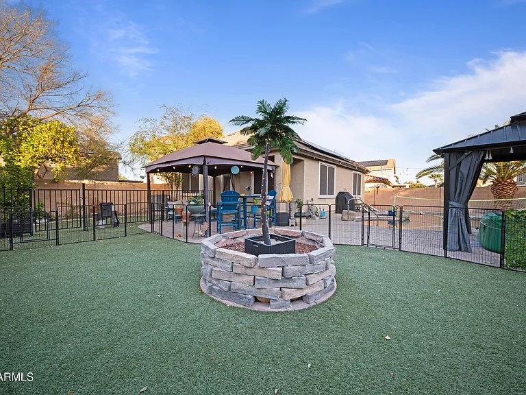 17239 W Ironwood St — Photo 19