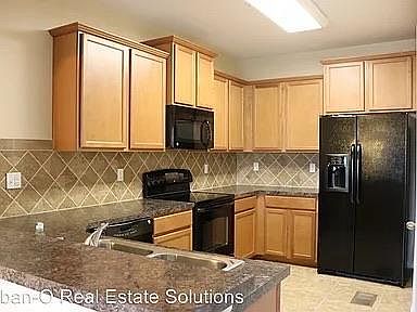 2nd image of 1555 Scarlet Oak Loop #1-113