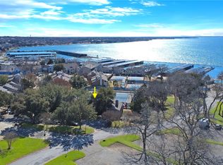 558 Yacht Club Dr, Rockwall, TX 75032
