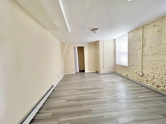 3rd image of 125 Hillside Ave Unit 1B