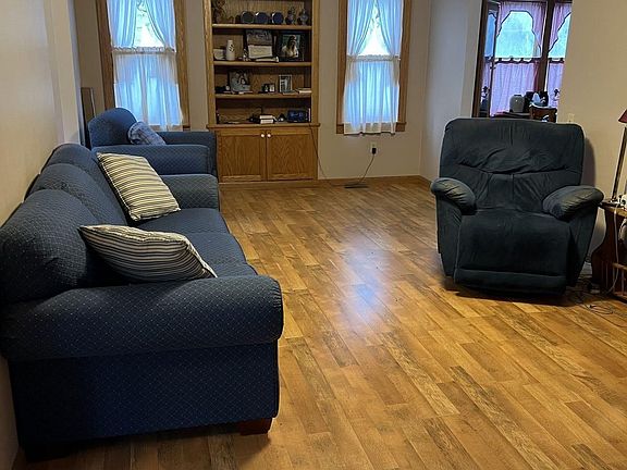 5th image of 3254 Lincoln Pike