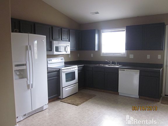 5th image of 18 Picardy Dr