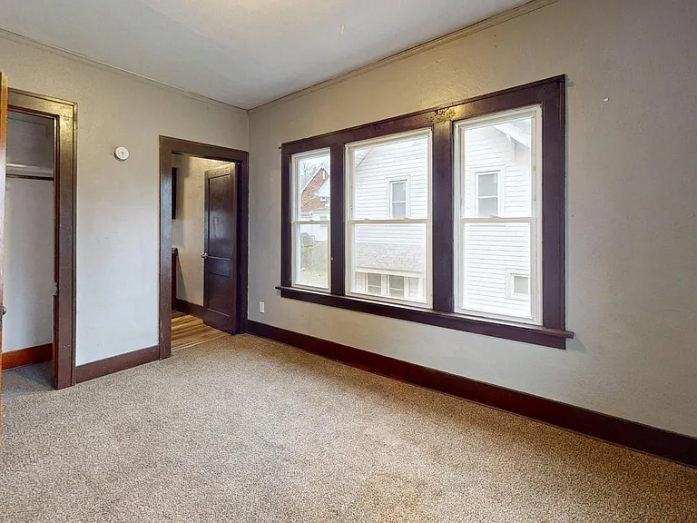 236 Watson St — Photo 39