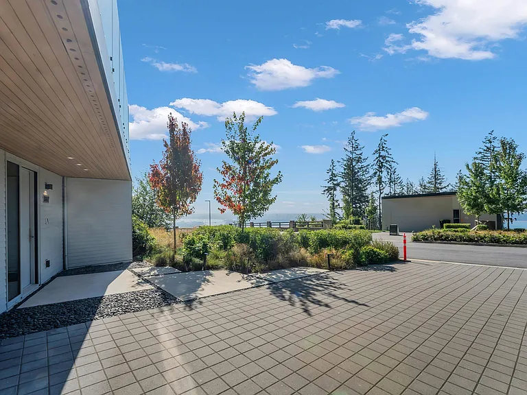 3317 Chippendale Rd — Photo 30