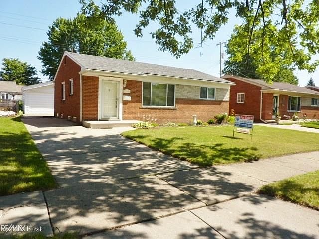 1st image of 22431 Amherst St