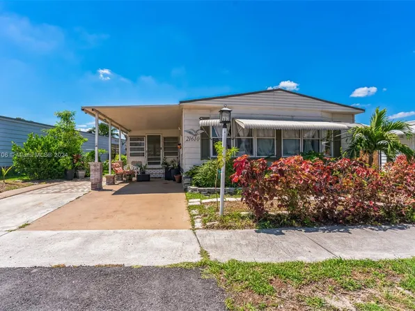 21610 NW 7th St, Pembroke Pines, FL 33029