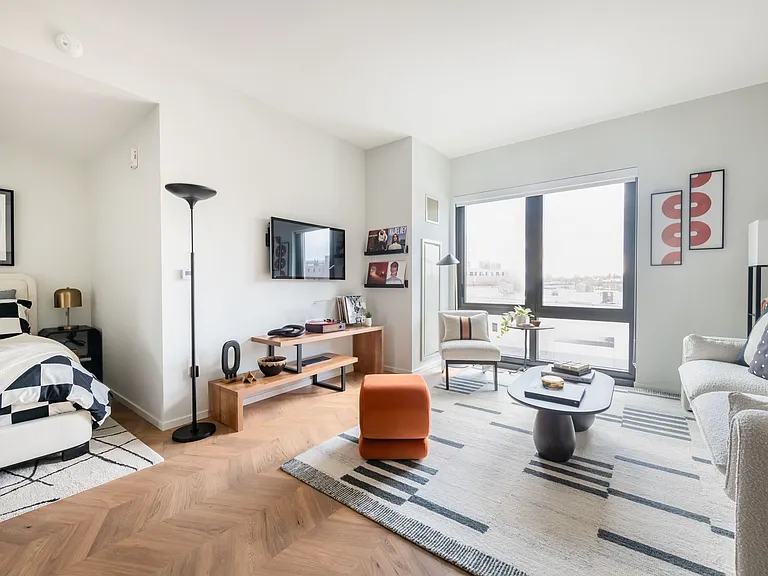 18 Dock Apartments — Photo 36