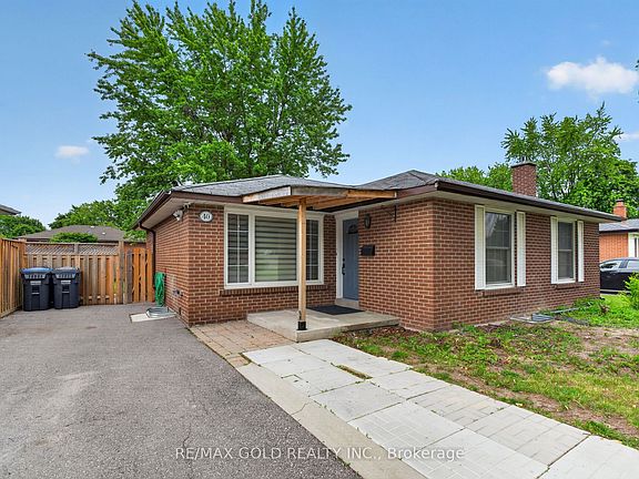 3rd image of 40 Devonshire Dr