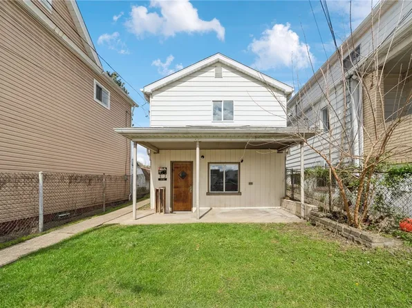 808 10th St, Mc Kees Rocks, PA 15136