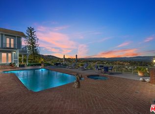 3324 Alana Dr, Sherman Oaks, CA 91403