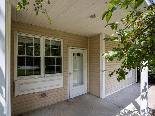 95 Court Street #8, Exeter, NH 03833