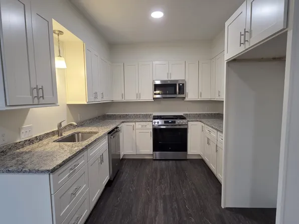 10 Franklin Ave APT 207, Revere, MA 02151