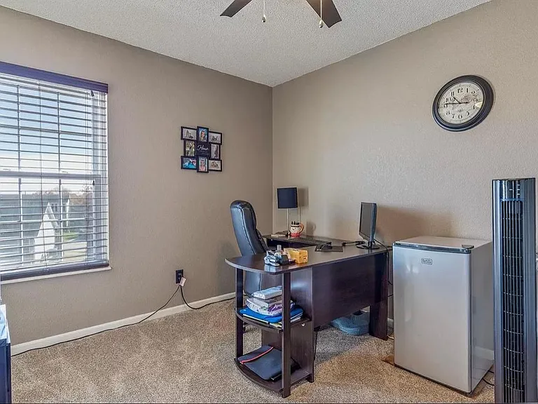 1393 Apple Hollow Dr — Photo 4