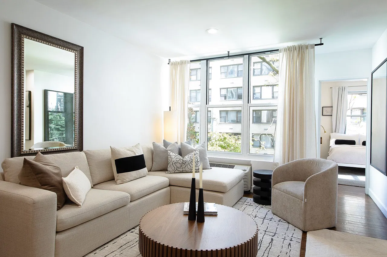 323 East 51st Street — Photo 2