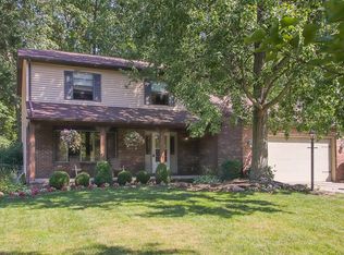 8535 Homestead Dr, Olmsted Township, OH 44138