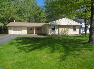 243 Evergreen Dr, Willingboro, NJ 08046