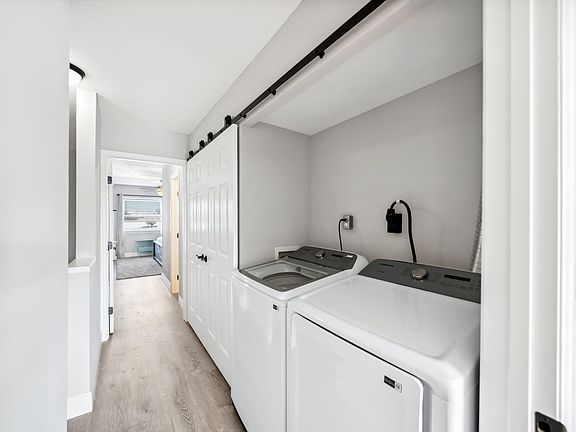 2nd image of 180 Paradise Blvd APT 15