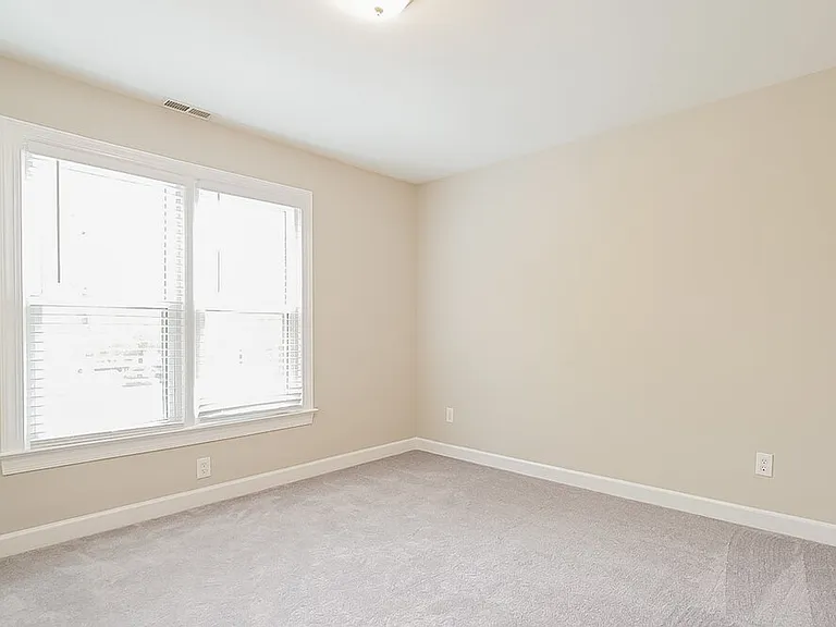 900 Birkdale Dr — Photo 15