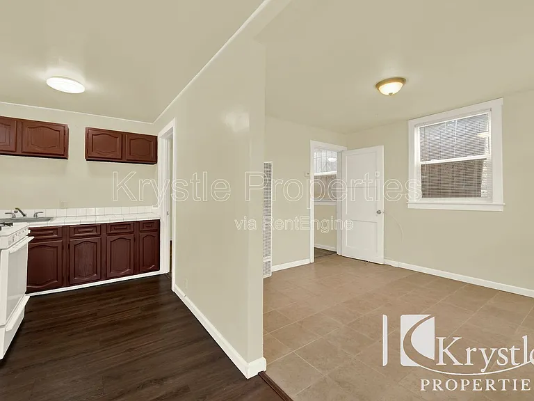 505 Hichborn St #B — Photo 12