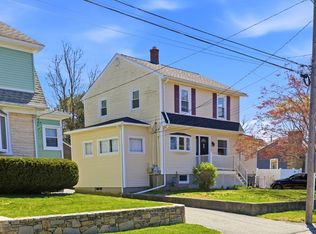 90 Sweetbriar Ave, Riverside, RI 02915