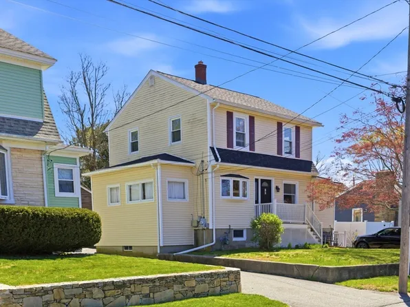 90 Sweetbriar Ave, Riverside, RI 02915