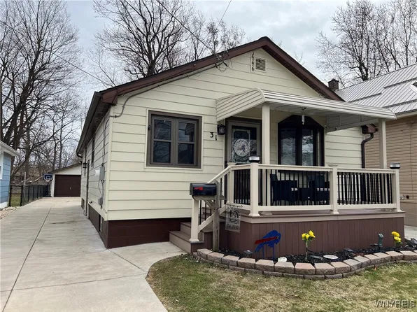 31 Ludwig Ave, West Seneca, NY 14224