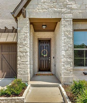 2nd image of 8233 Horsetail Ct