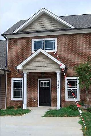 1st image of 1703 New Castle Dr