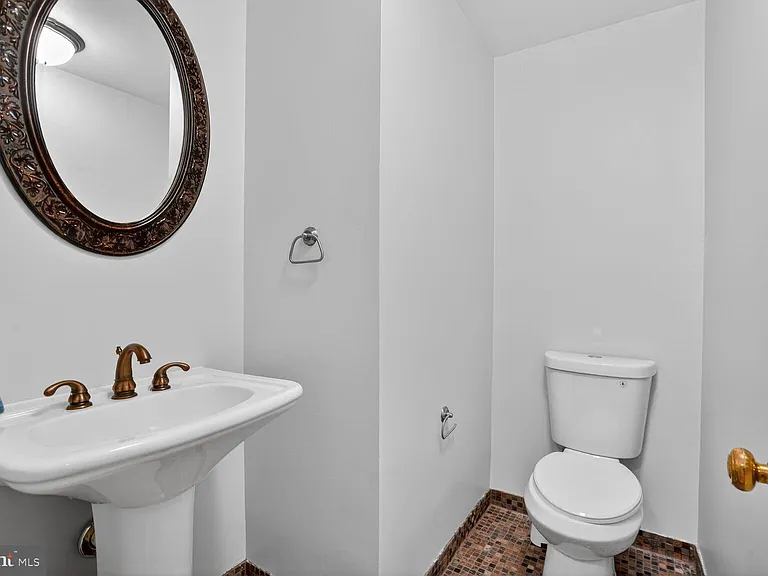 8408 Millwood Dr — Photo 20