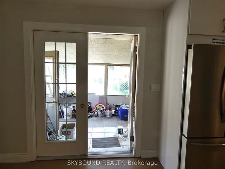 98 Barton St #1 — Photo 10
