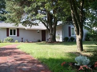 16600 Robinhood Dr, Orland Park, IL 60462
